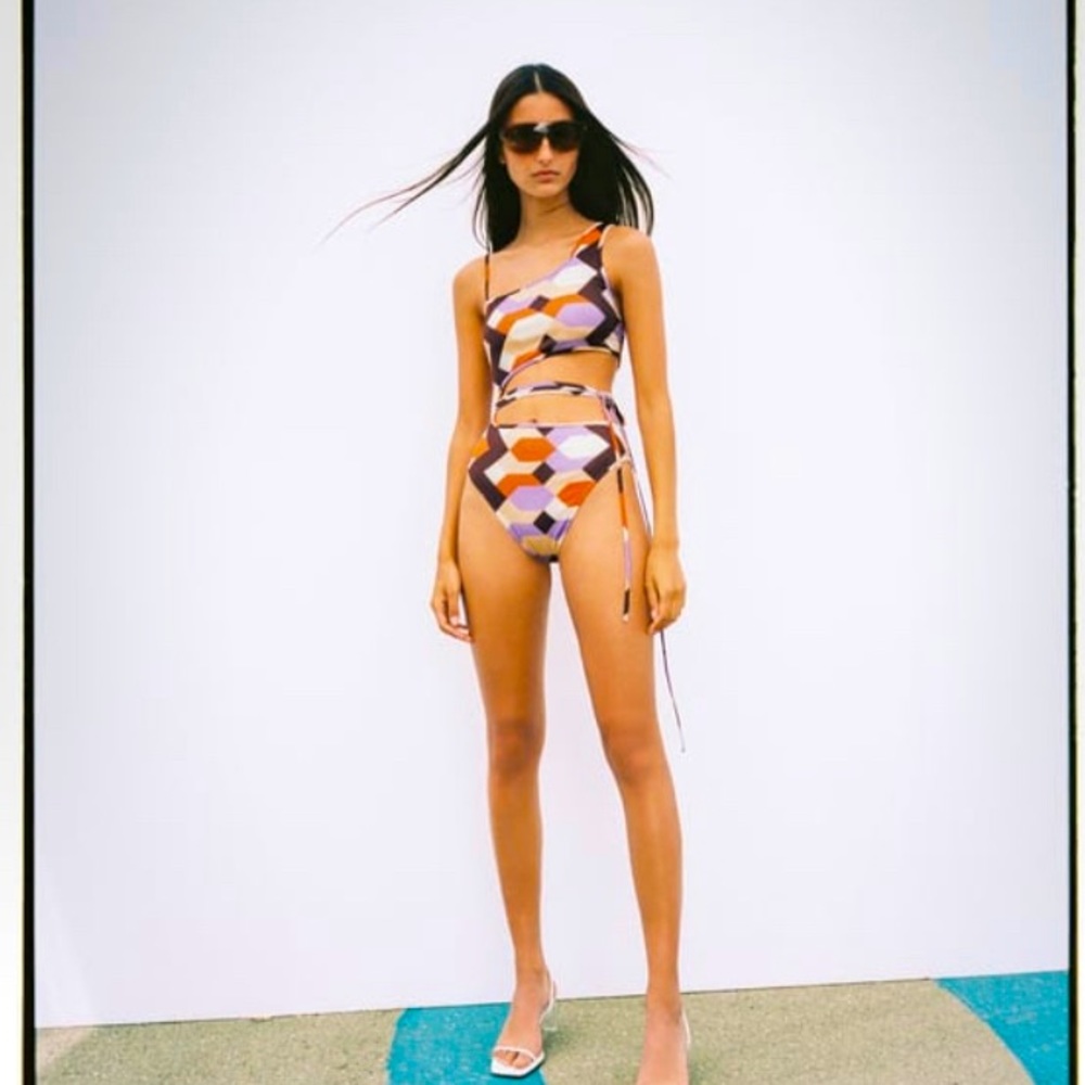 Zara, small, geometric